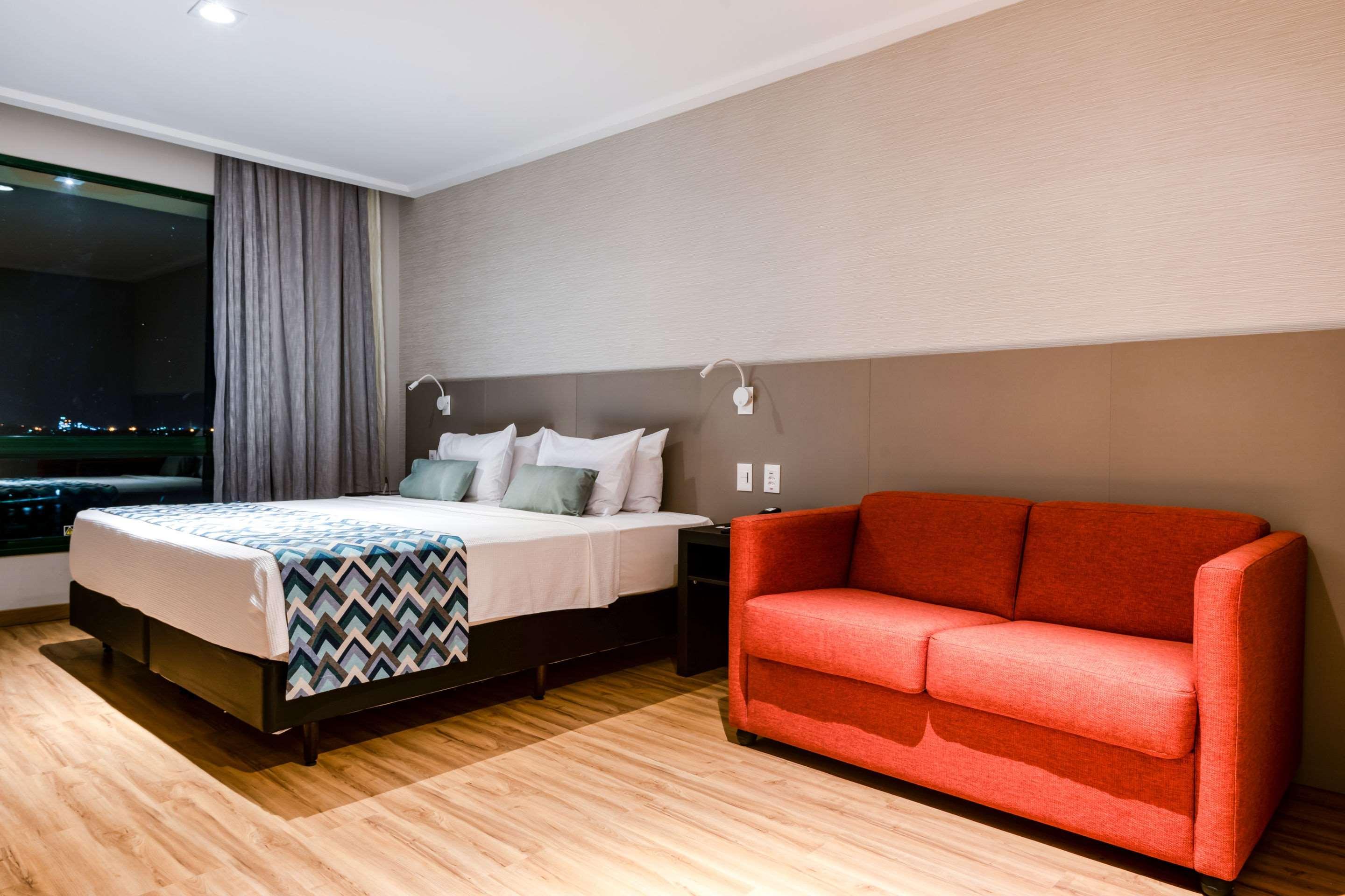 Comfort Suítes Hotel 4*